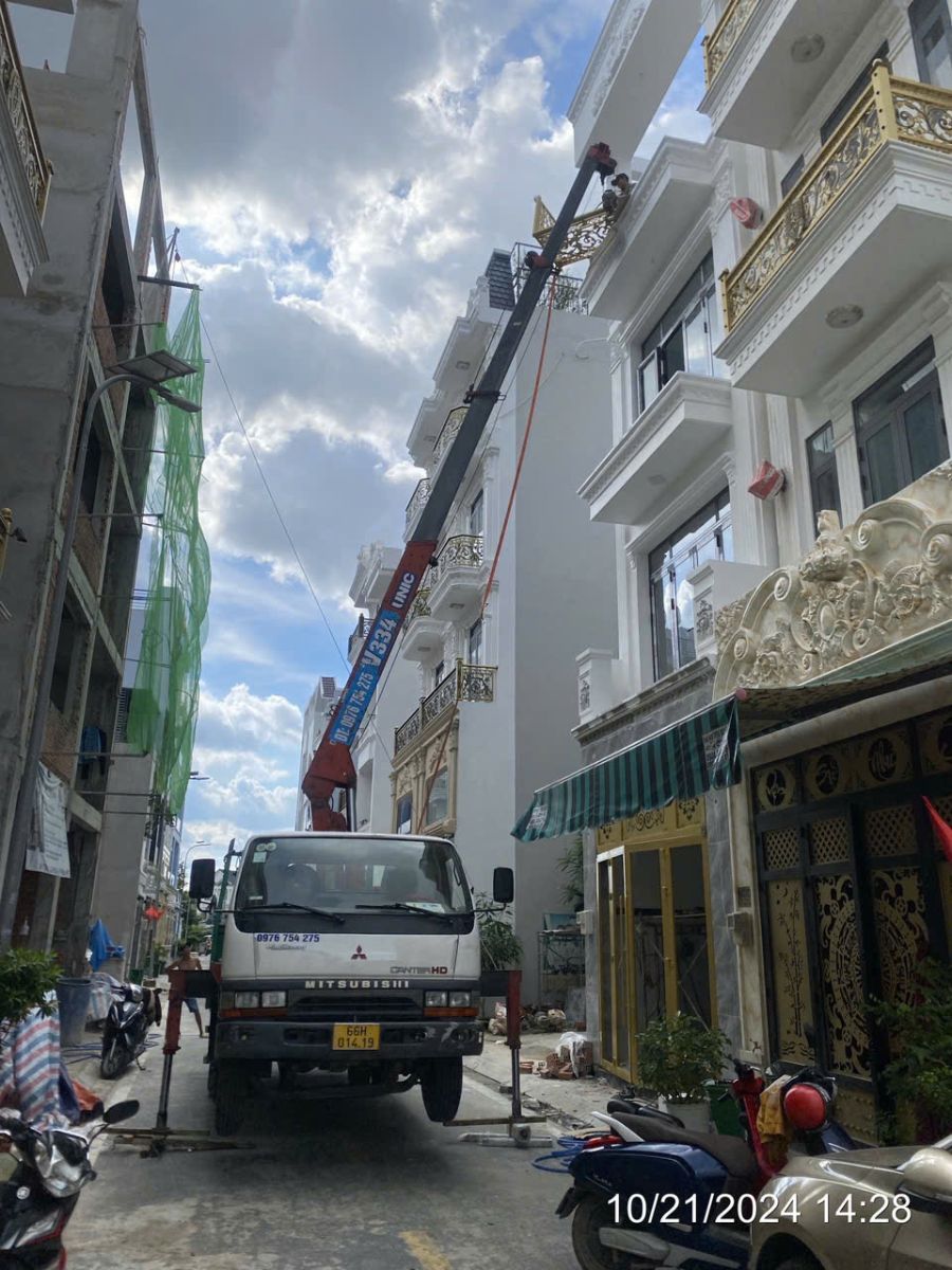 Nhận Cẩu Hàng Uy Tín Tại Tân Phú