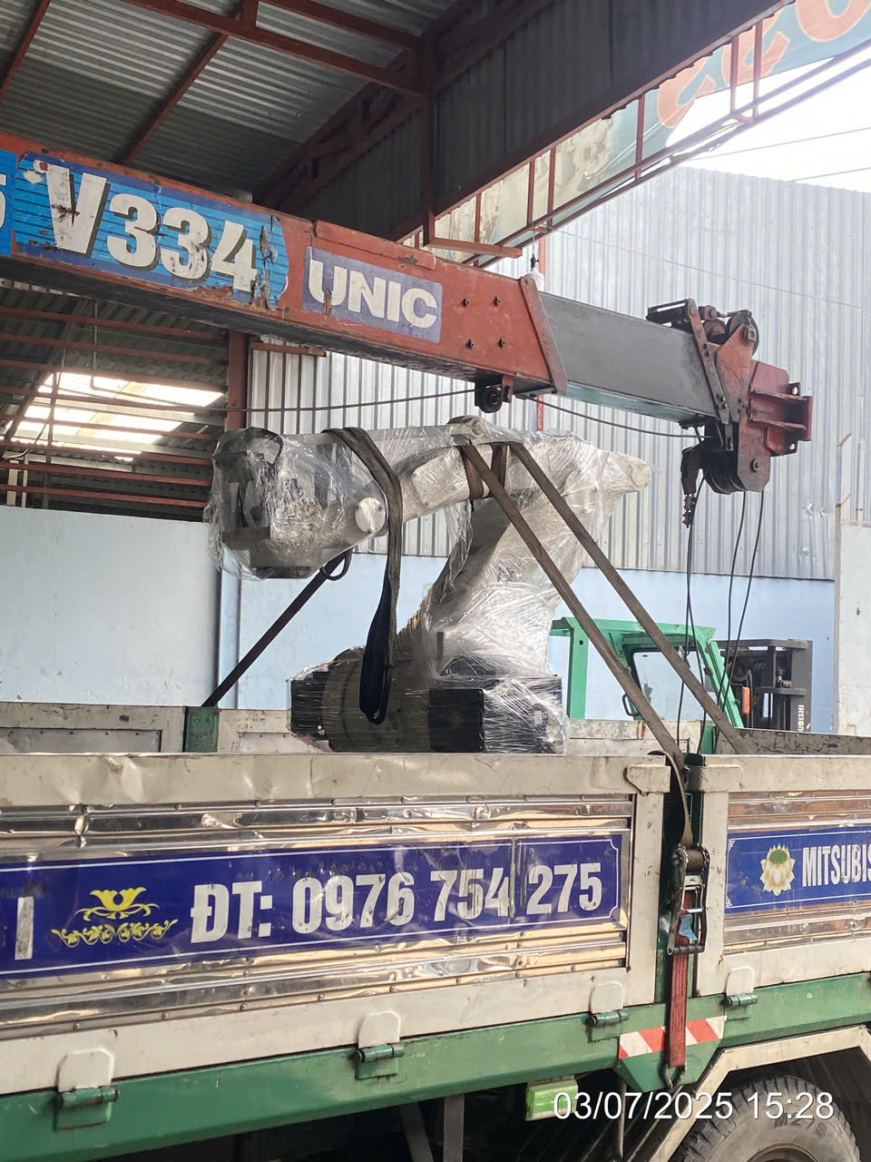 Cho Thuê Xe Cẩu Giá Rẻ Uy Tín Tại TPHCM - Xe Cẩu Tấn Tài